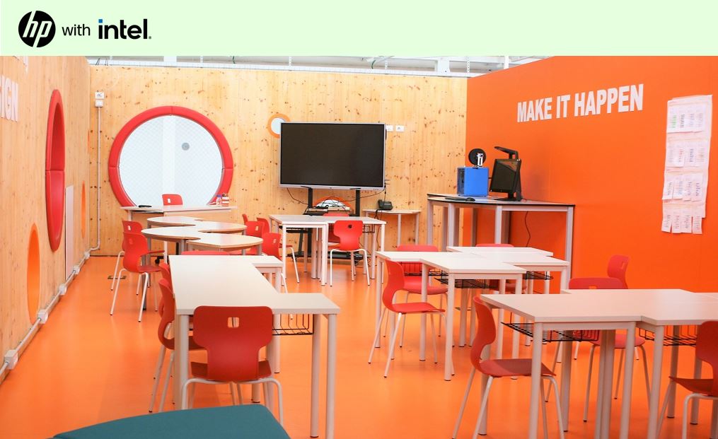 1st HP Reinvent the Classroom International Opens in Italy